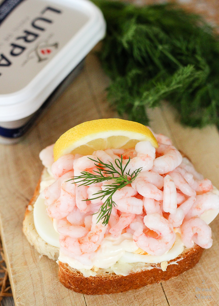 Open sandwich gambas