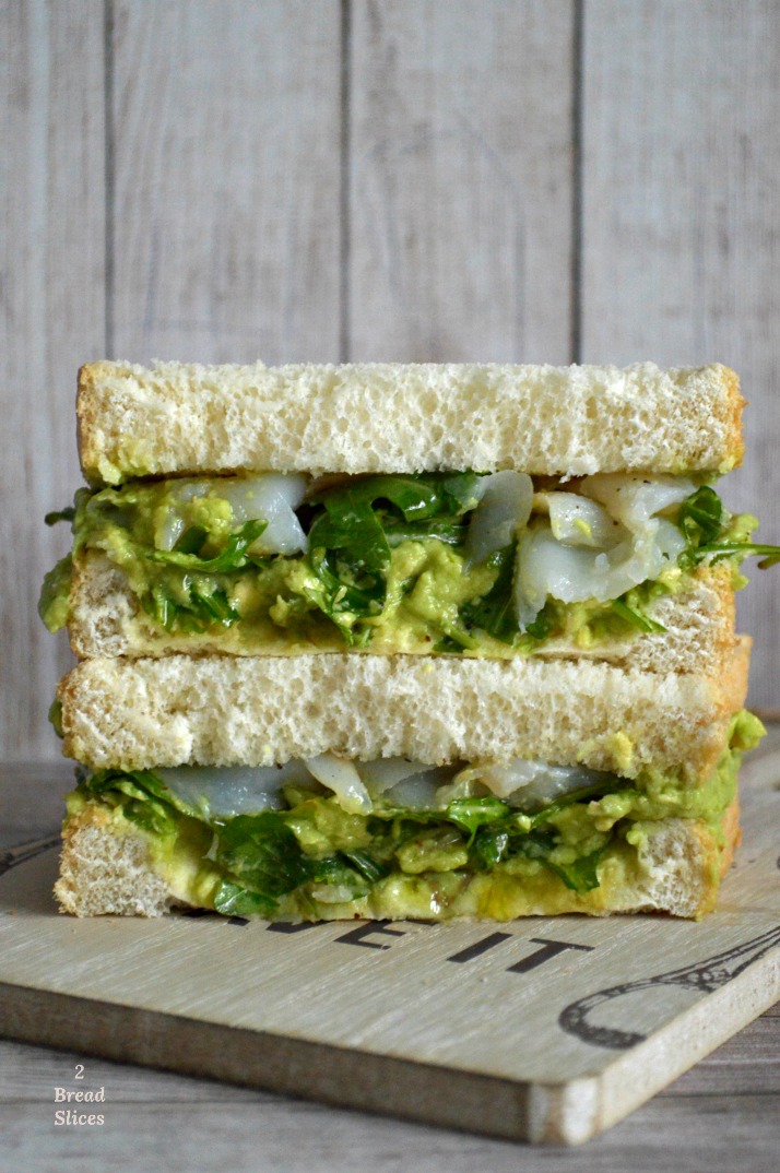 SANDWICH DE BACALAO Y AGUACATE | 2 Bread Slices