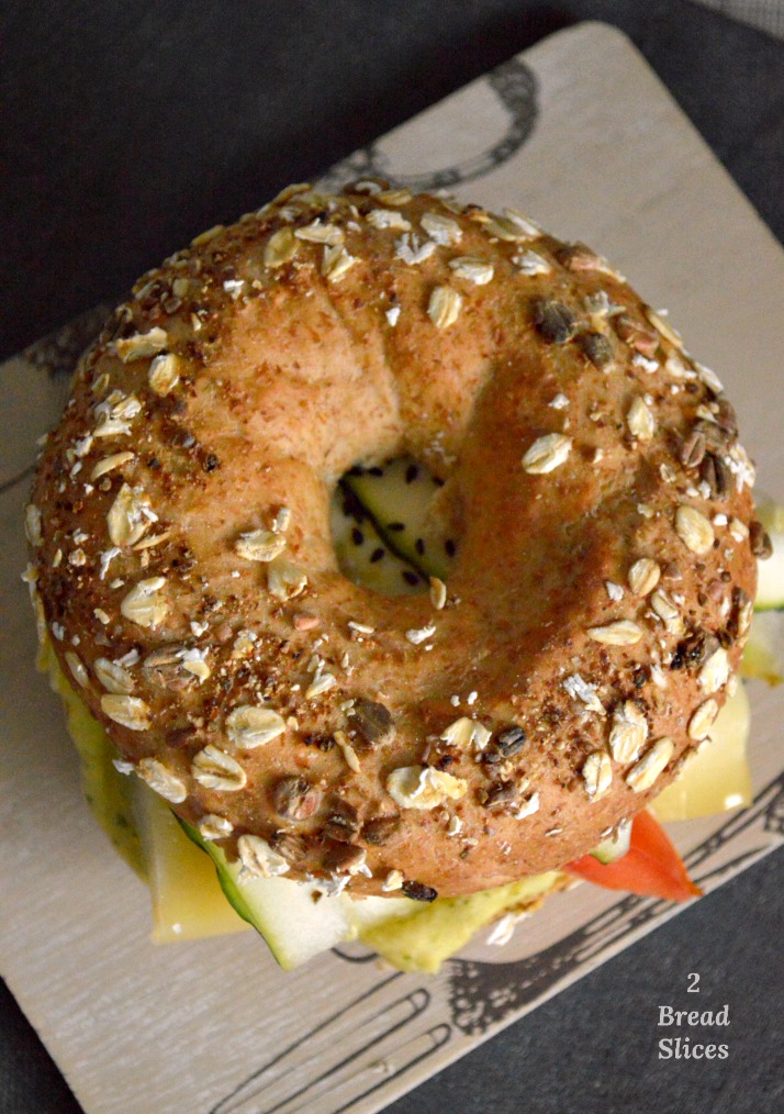 Bagel de Calabacín y Pasta de Judías Blancas