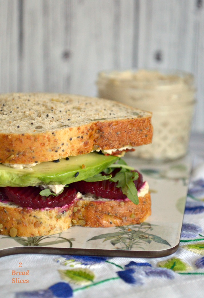 Sandwich de Remolacha y Tofu