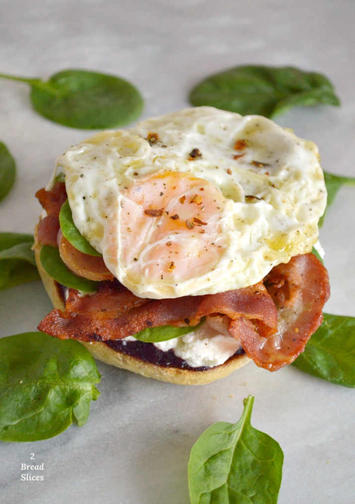 Sandwich de Espinacas y Huevo Frito