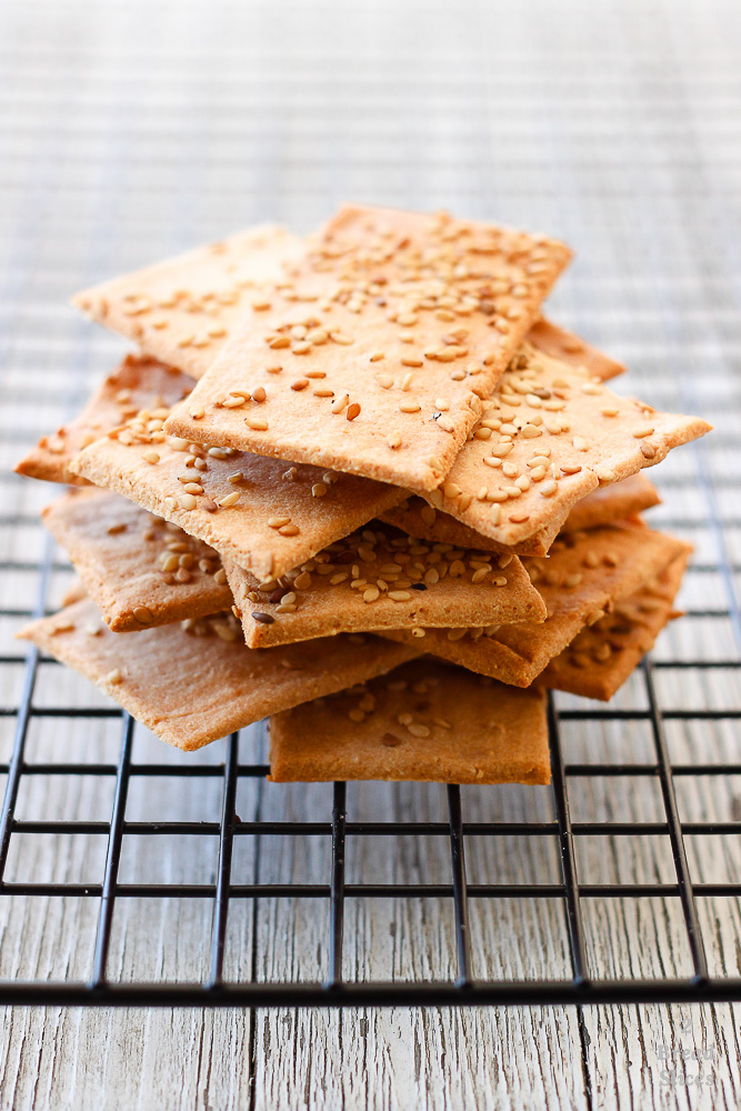 Paleo sesame crackers