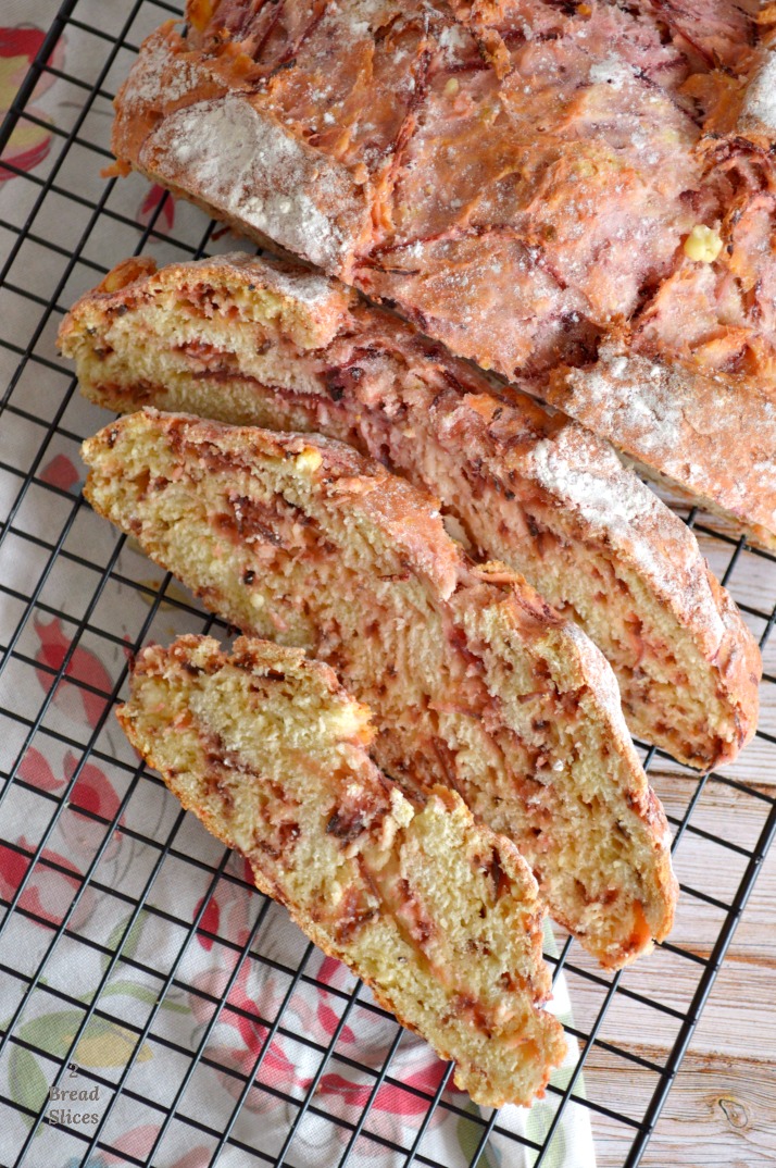 Pan de Soda con Remolacha y Queso Feta