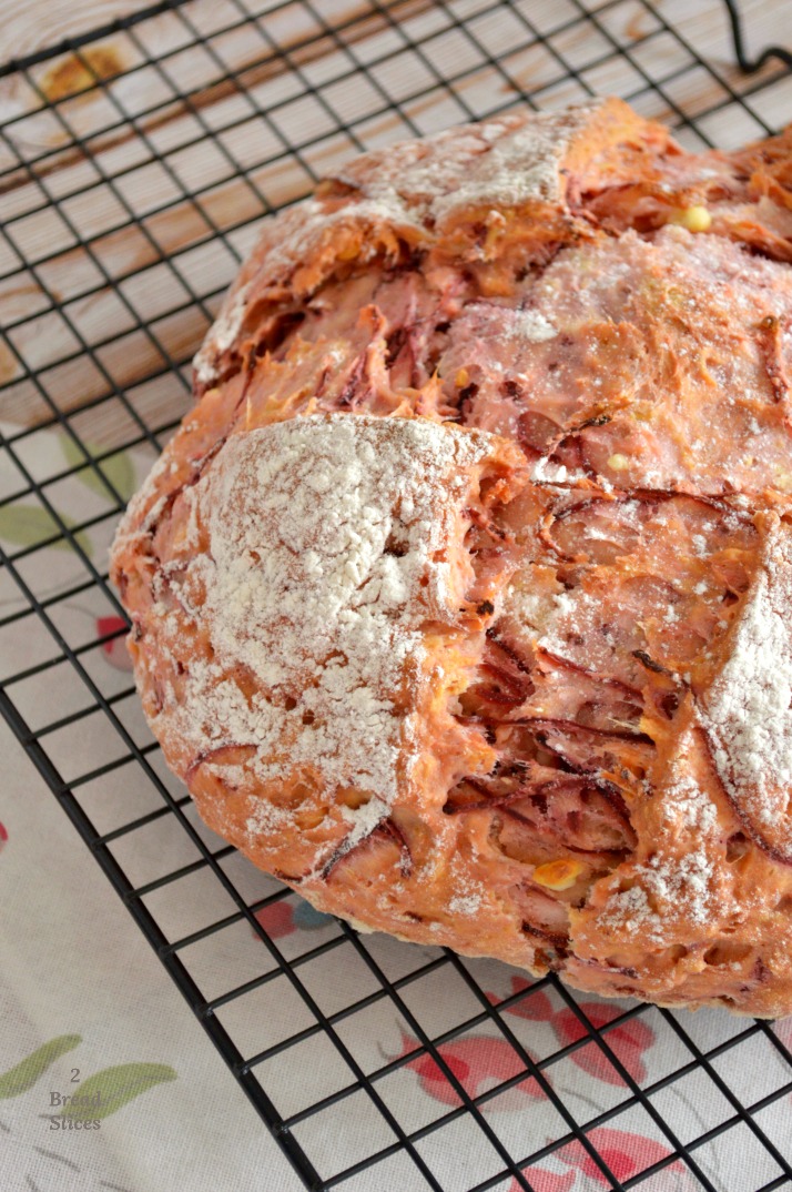 Pan de Soda con Remolacha y Queso Feta