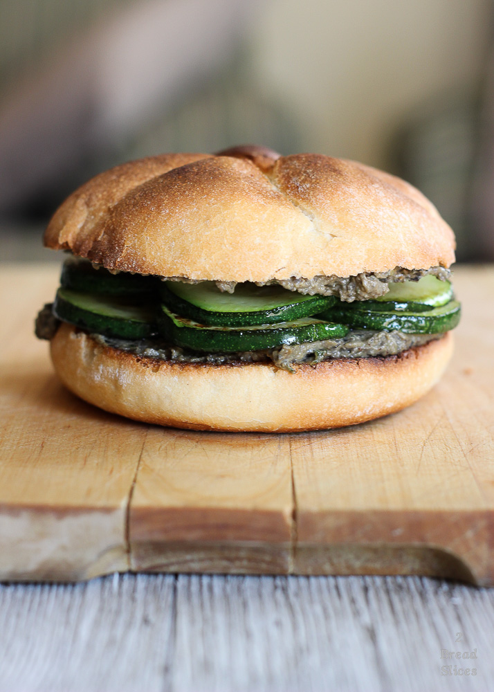 pesto aceitunas y calabacín