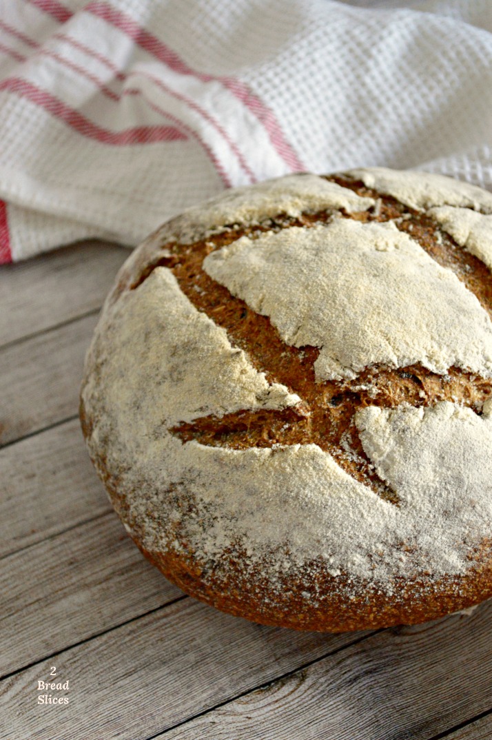 Pan de Ciruelas y Cardamomo