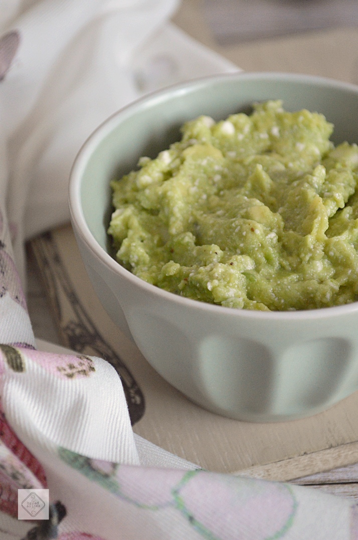 Untable de Aguacate y Queso Feta