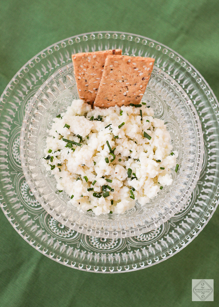 Dip de requesón parmesano y cebollino