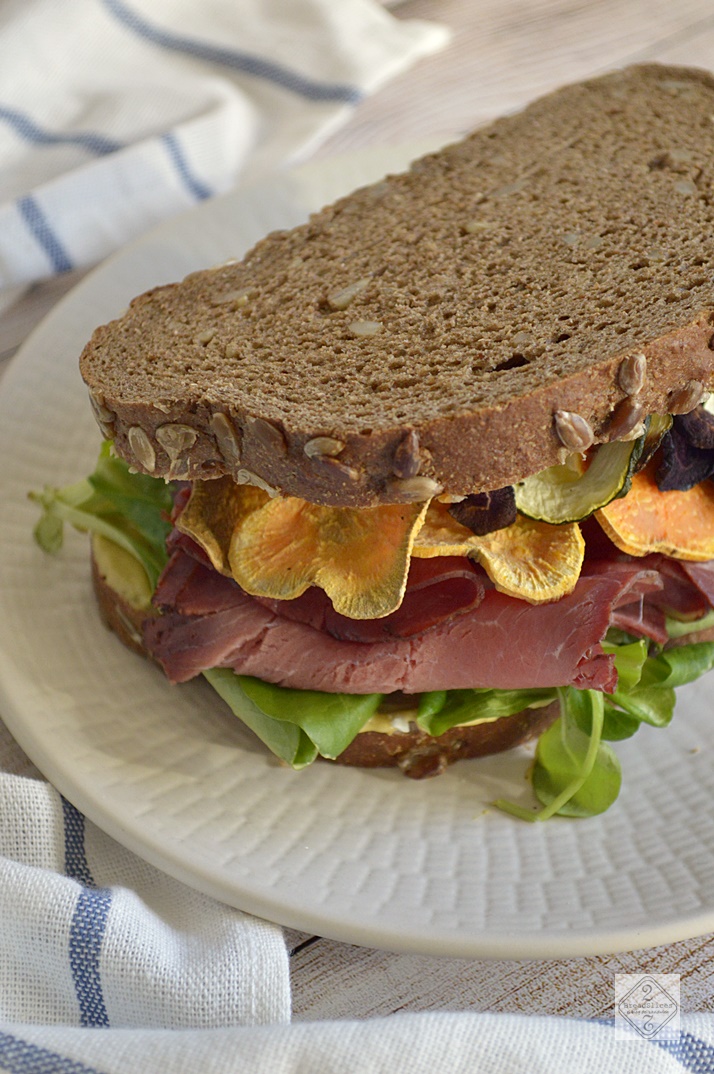 Sandwich de Roast Beef y Queso de Cabra