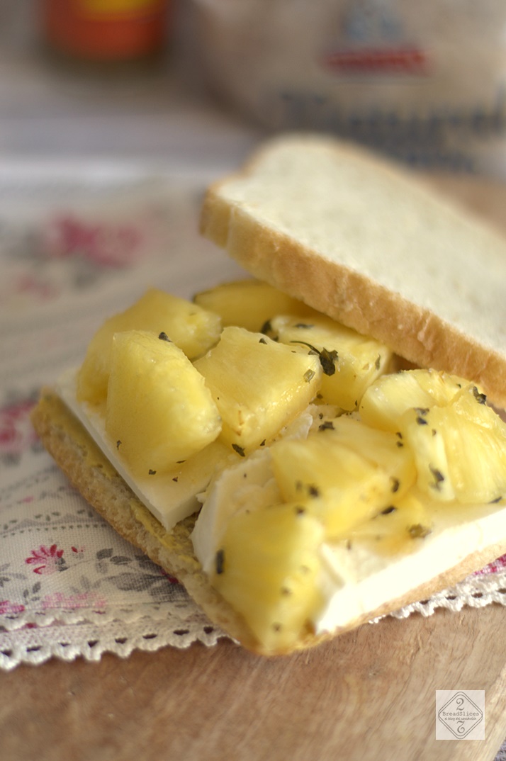 Sandwich de Queso Fresco de Cabra y Piña