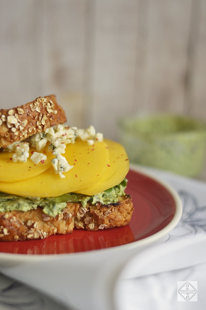 Sandwich de Mango, Rúcula y Roquefort