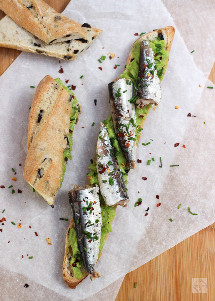 Sandwich de sardinas y guacamole